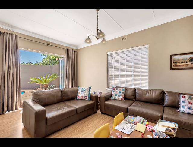 3 BEDROOM HOUSE FOR SALE IN KENSINGTON B